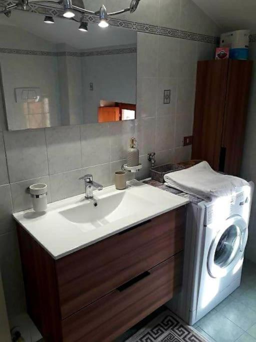B&B Via Roma N. 12 Valfabbrica Eksteriør billede