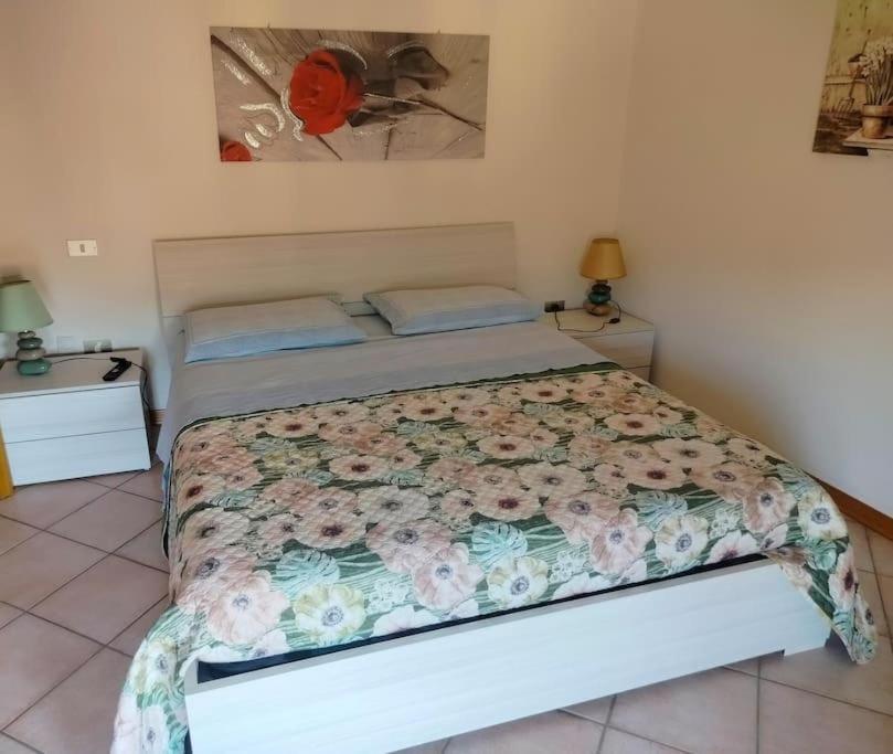 B&B Via Roma N. 12 Valfabbrica Eksteriør billede
